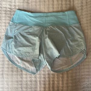 Lululemon Mid Rise Speed Up 4”, Size 4 Tall